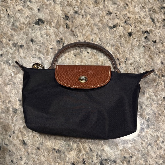 Longchamp Le Pliage Bag - Picture 3 of 7